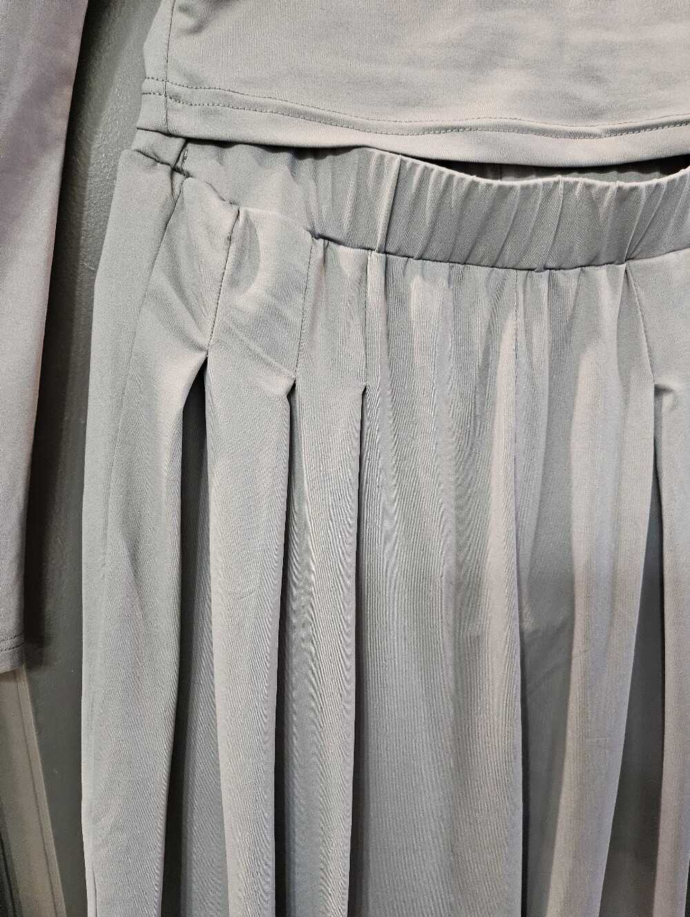 2 Pc Grey Set - Picture 4 of 8